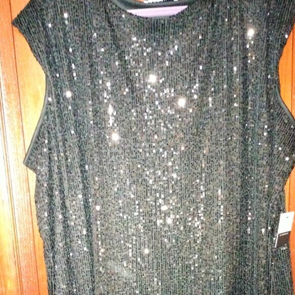 Plus size sequin top - Picture 1 of 3
